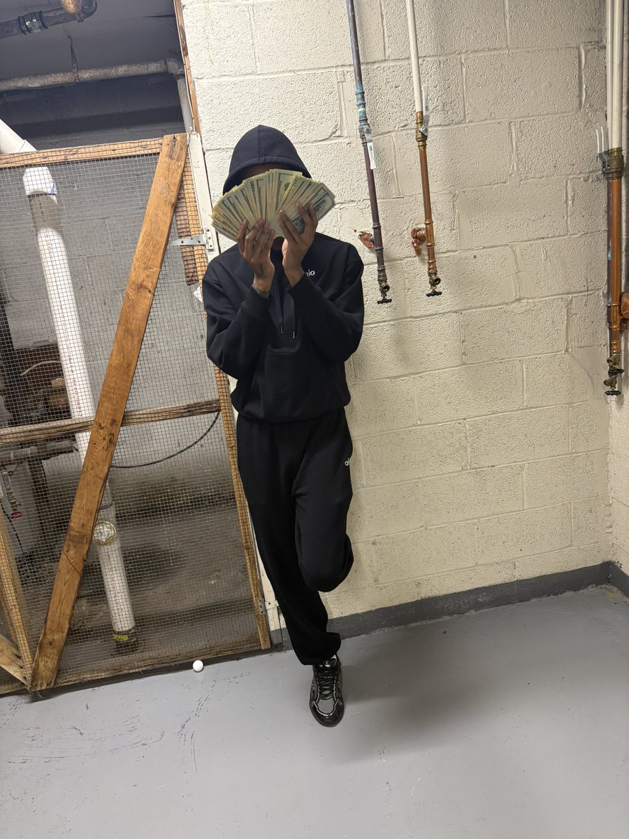 MSIXWOP's tweet photo. https://t.co/SzgyabuWyF