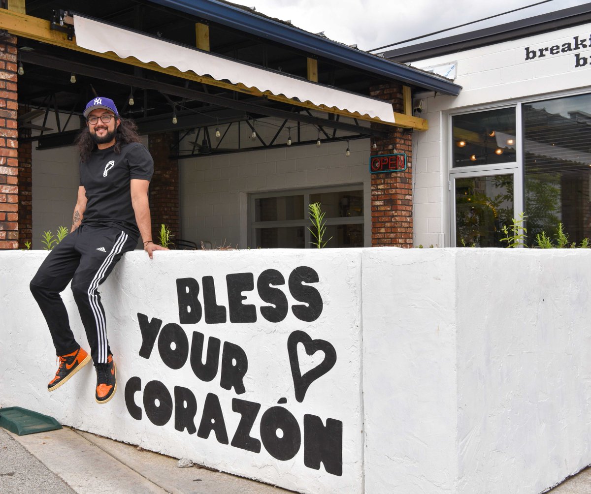 Joshua Gonzalez, co-owner of Louisville's popular eateries FOKO and La Pana Bakery y Cafe is striving to provide a space between home and work where authentic connections flourish. business.louisville.edu/nourishing-roo…

#UofL #UofLBiz #UofLAlumni #HereAndBeyond #Entrepreneurship #LatinHeritage