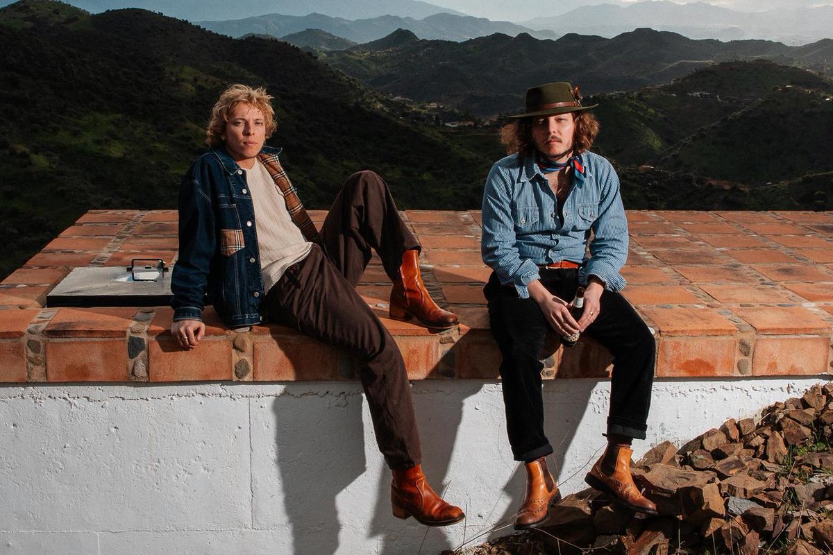 Wednesday Wow's on beehivecandy.com

Cactus Lee - Got A Heart Like Rainwater Blues
Sons of Sevilla - Butterfly
Gwenno - Utopia

music we love &amp; sometimes gets a big wow!!!