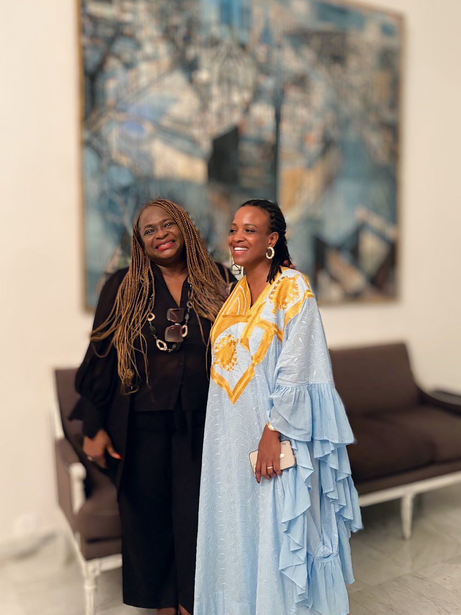 ✨ Un beau moment, et que du bonheur de retrouver mes sœurs de Guinée de façon inattendue ! Venues de Conakry, ou résidant à Dakar — ça a été un vent frais et chaleureux, entre sororité, émotion et éclats de rire. Guinegalaisement vôtre !

Bravo Mesdames! Salimatou Diallo,