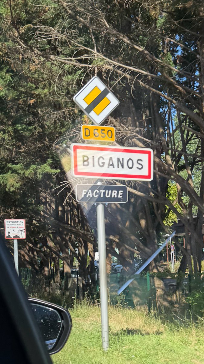 Thibault deMontbrial (@montbrialavocat) on Twitter photo Formidable soirée à #Biganos !
Rencontre avec le maire Bruno Lafon, la sénatrice de Gironde <a href="/flolassarade/">LASSARADE FLORENCE</a> et le maire d’#Arcachon <a href="/Foulon_Yves/">Yves Foulon</a> et réunion publique avec près de 150 personnes (très) chaleureuses…
Vive la 🇫🇷 !
<a href="/CRSI_Paris/">CRSI</a> Formidable soirée à #Biganos !
Rencontre avec le maire Bruno Lafon, la sénatrice de Gironde <a href="/flolassarade/">LASSARADE FLORENCE</a> et le maire d’#Arcachon <a href="/Foulon_Yves/">Yves Foulon</a> et réunion publique avec près de 150 personnes (très) chaleureuses…
Vive la 🇫🇷 !
<a href="/CRSI_Paris/">CRSI</a>