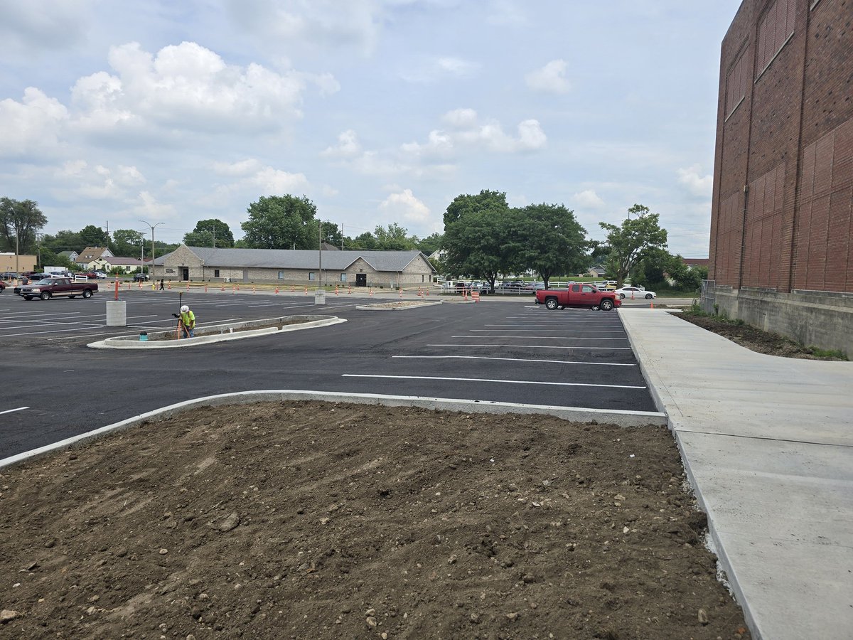 The parking lot by the Fieldhouse/YMCA/Bearcat Stadium is all paved now. Just need to get lights installed and trees planted.