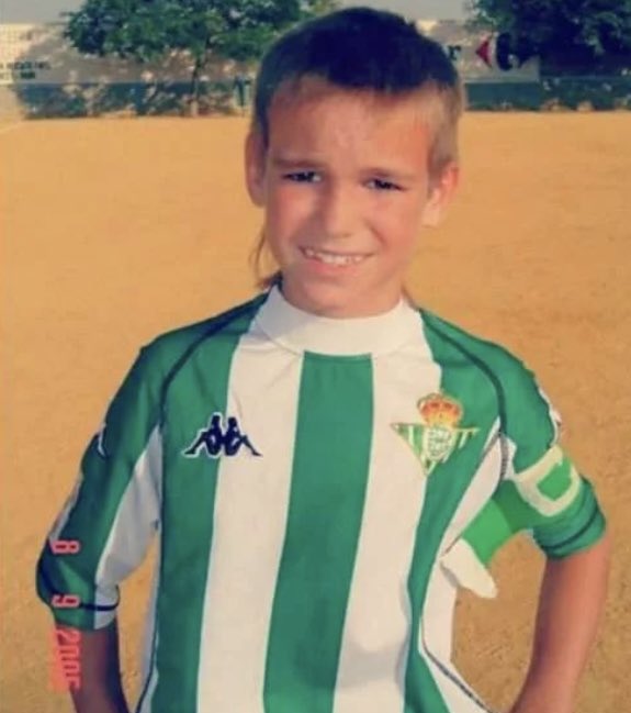 No es ninguna locura decir que este niño de Los Palacios es merecedor del balón de oro. 

Don Fabián Ruiz.