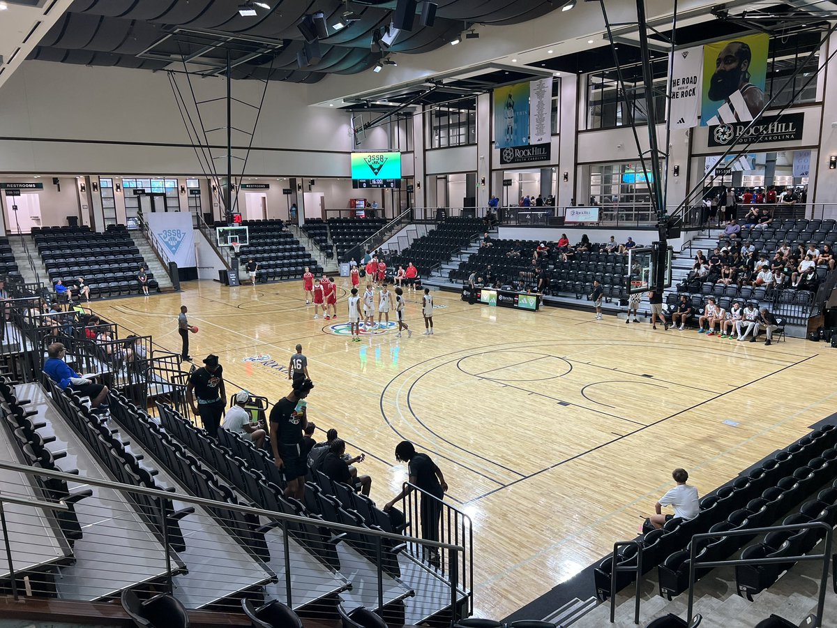 Out-of-State prospects that have caught my eye so far today…

Jaden Bailes (Gamepoint 17u)
Jeremiah Evans (Anthony Edwards Five 15u)
Eli Jolin (Lu Dort Elite 17u)
Braxton Keathy (Tennessee Impact 16u)
Paulino Majok (Iowa United 16u)
Maxime Meyer (Lu Dort Elite 17u