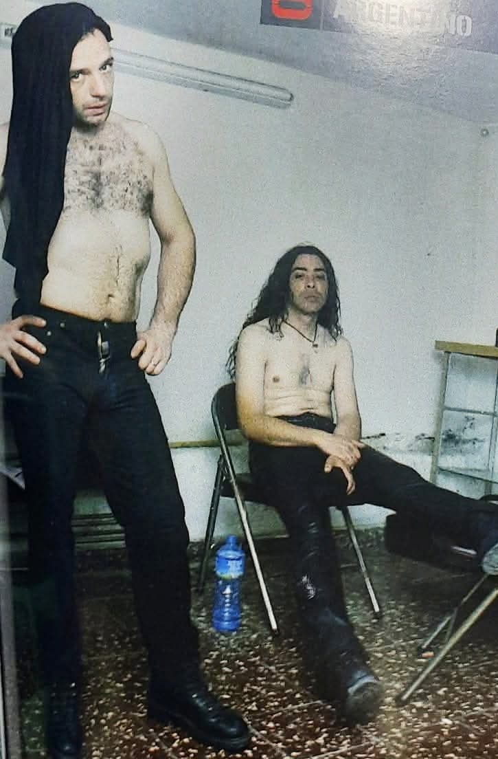 HeavyArgentino's tweet photo. Ricardo Iorio y Claudio O'Connor de gira con Hermética en Tucumán, 1993. https://t.co/1pQp0cexDr
