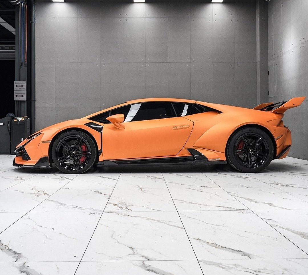 DailyLamboTM's tweet image. Lamborghini Huracán EVO with the Darwinpro BKSSII Carbon Fiber Aerodynamics Widebody kit
