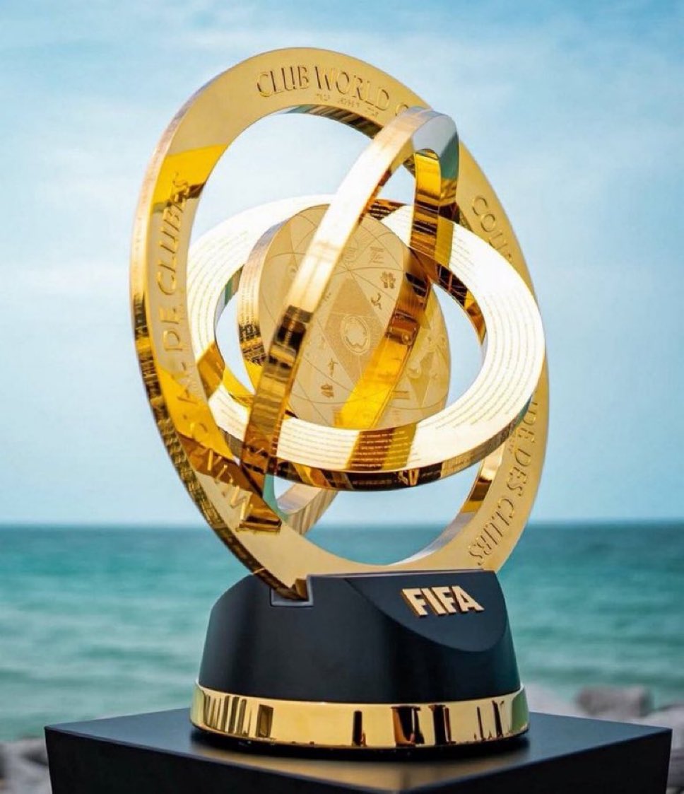 DanikRM_'s tweet photo. Trofeo de verano que no le importa a absolutamente nadie. A otra cosa. https://t.co/mPpHiX7ajx