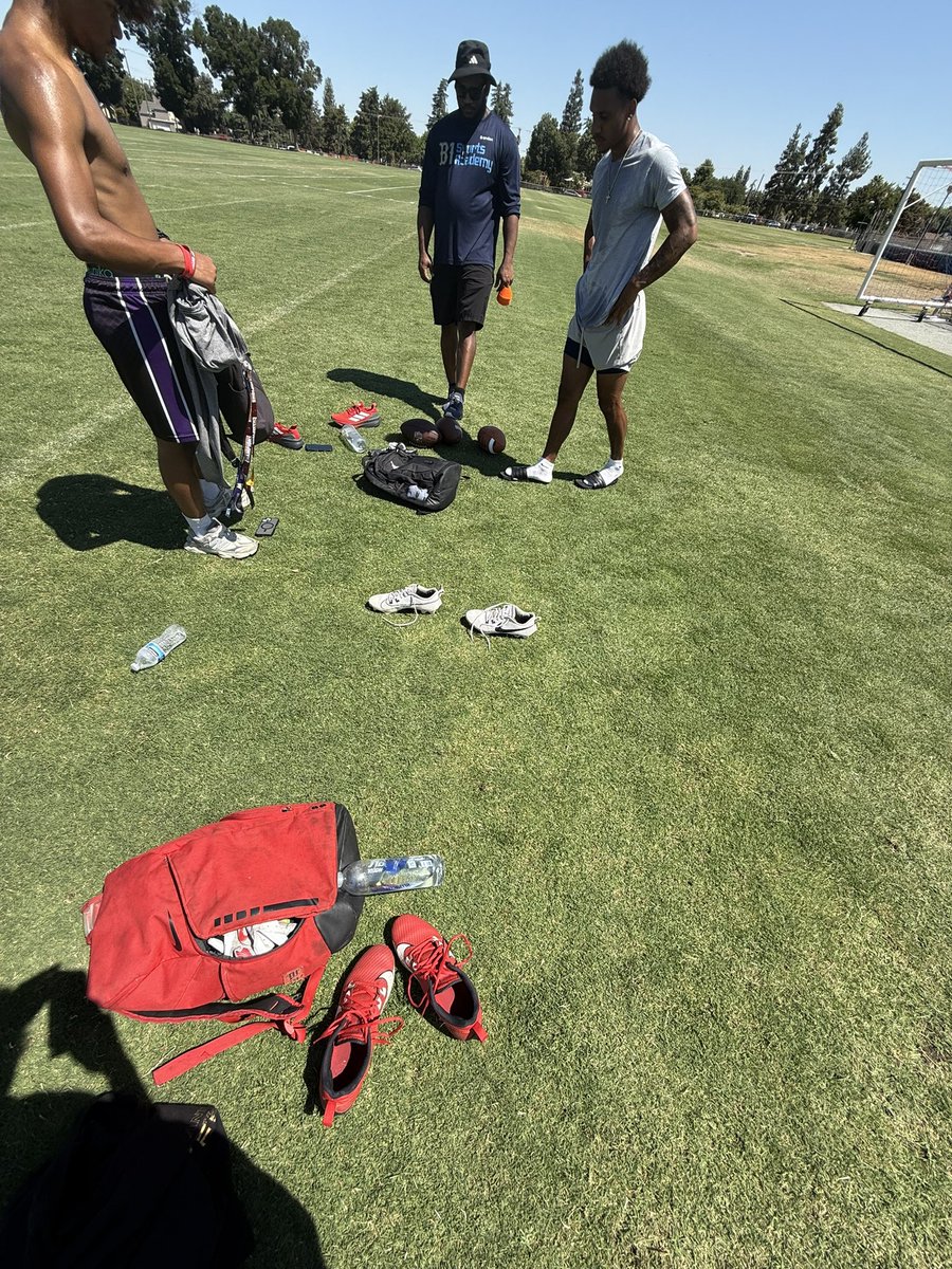 Got a good workout in today with my coach Brandon Breazell and <a href="/kellz_0404/">Kellz3️⃣</a> and my boy Shark <a href="/SJMgridiron/">SJM Football</a>