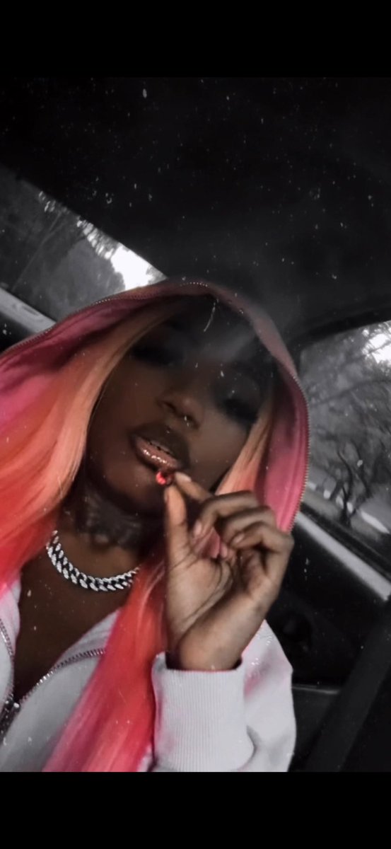 imreallybratt's tweet photo. Pretty Girls Smoke 💨 https://t.co/77s1lLUkWB