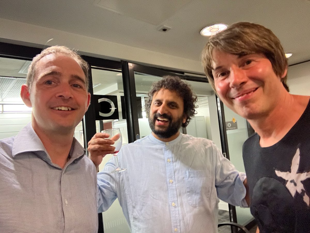 ed_hawkins's tweet photo. BBC Radio 4's The Infinite Monkey Cage is celebrating its 201st birthday episode on Thursday at 11am.

Questions include: 'so, climate change, are we screwed?' from @MrNishKumar

Also featuring @ProfBrianCox, Robin Ince,
@DeborahMeaden &amp; Mel Giedroyc

https://t.co/OrPPDwdfDW https://t.co/xtcZPUc1qU