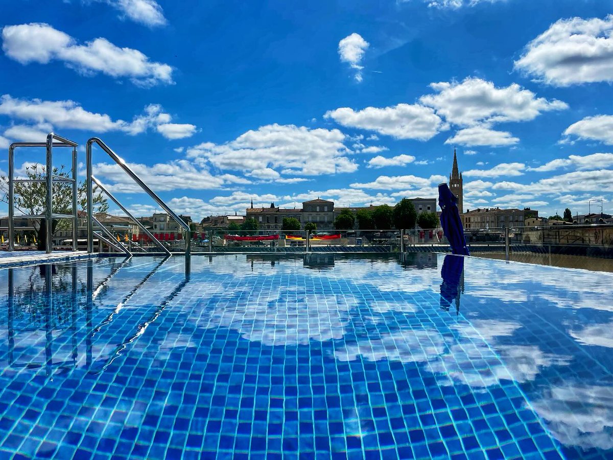 A beautiful day for a swim on the #SSBonVoyage 🌤️
#ExploreUniworld
📷 IG: Cruise Manager Pierre