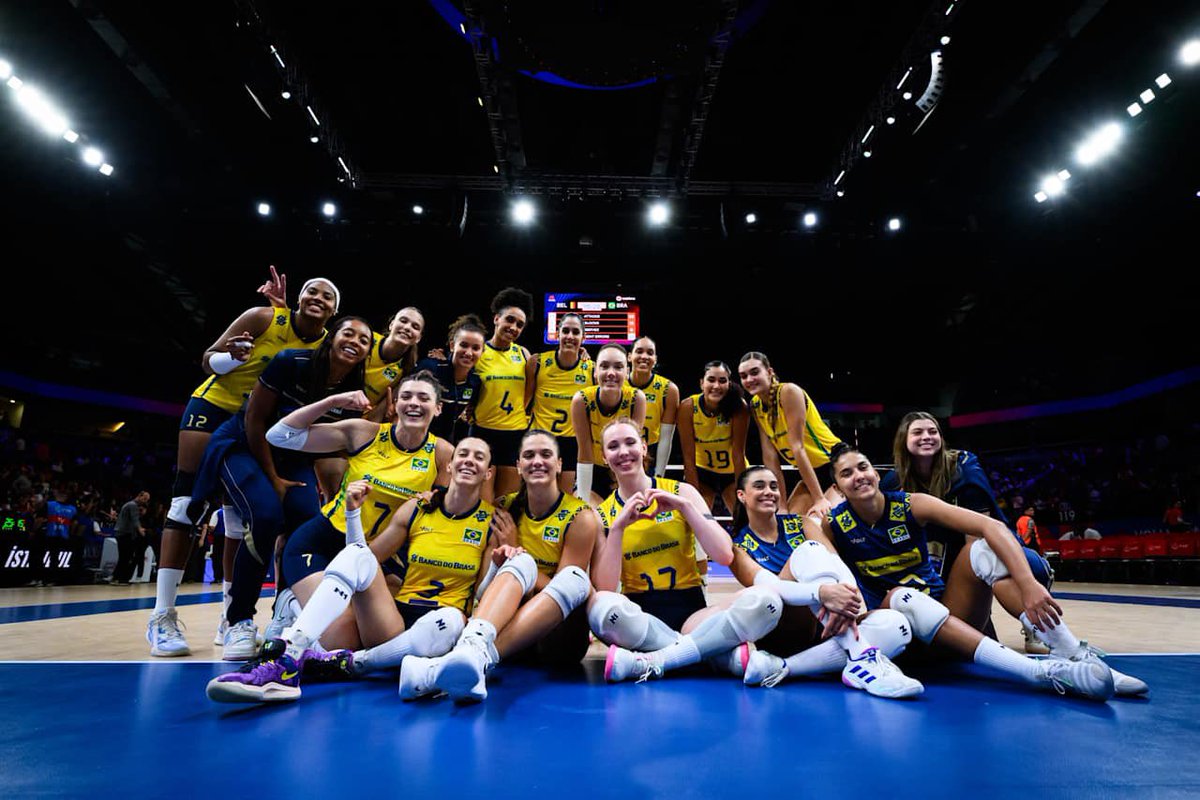 4141sport's tweet photo. 🏆 Finallere kalmayı garantileyen ülkeler:

👉🏻 Türkiye
👉🏻 Brezilya
👉🏻 İtalya 
👉🏻 Polonya

ℹ️ Milletler Ligi finalleri, 23-27 Temmuz arasında Polonya'nın Lodz kentinde oynanacak. https://t.co/3snopzFbeH