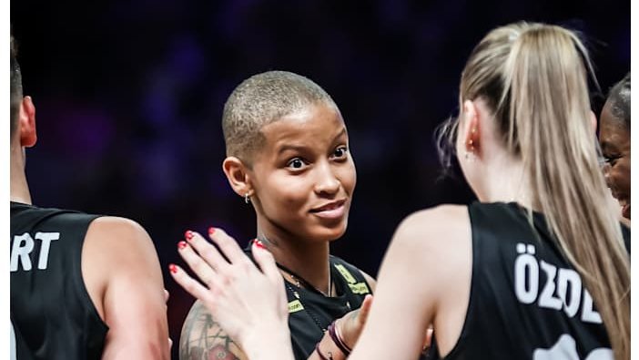 #FileninSultanları Milletler Ligi 3. haftasına da galibiyetle başladı. 

🇹🇷 Türkiye 3 - 0 Hollanda 🇳🇱 

Tebrikler kızlar!