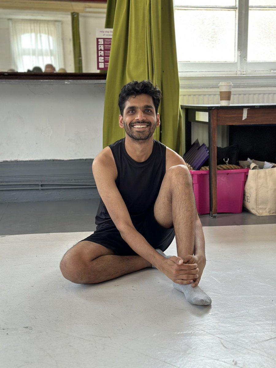 pro_shootingss's tweet photo. Rehearsal Shots - “Out of Bounds” by Rajesh Gopie 

“A story of family, freedom and finding voice”

1 ACTOR - 31 CHARACTERS 

“Once in a lifetime experience - A truly theatrical event”

Limited run at @BrocJackTheatre 
Book your tickets now: https://t.co/wX6S91jCGE https://t.co/yEeuNXvXZj