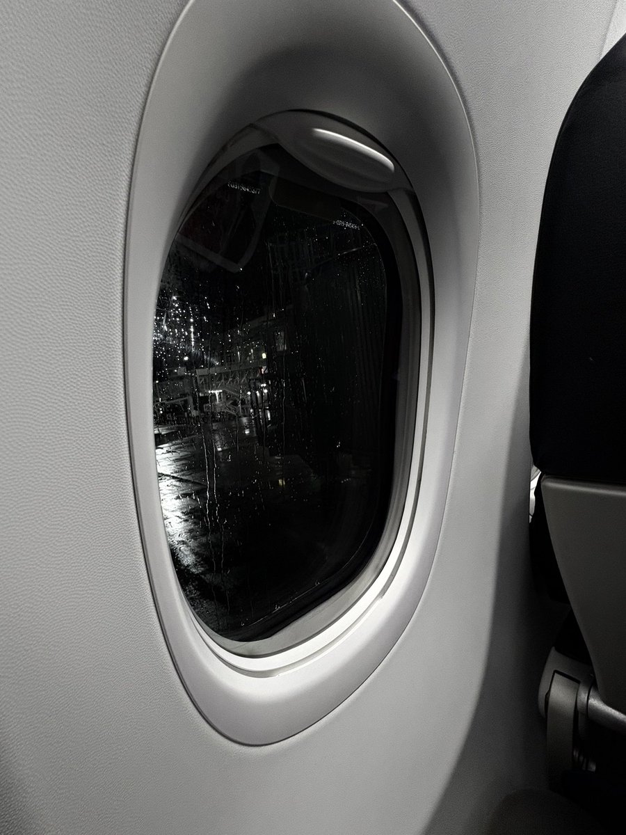 ClownInThePack's tweet photo. Boarded a flight QP-1392 (DEL to BLR) timed at 19:55 hrs on 9 July 2025 and have been finally leaving by 1:15 hrs on 10 July 2025. And crew are asking to expedite boarding. Its 5 hours delay and what to expedite. The pilots are still learning as they unable to land🤣 @AkasaAir https://t.co/svsKd3mNjQ