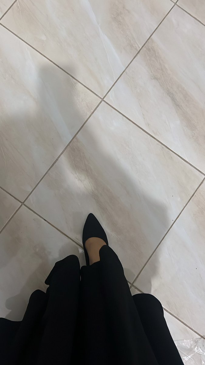 نمشي دروب العمر ونقول : ما زال 
في العمر دربٍ ما حجب نوره اليأس.