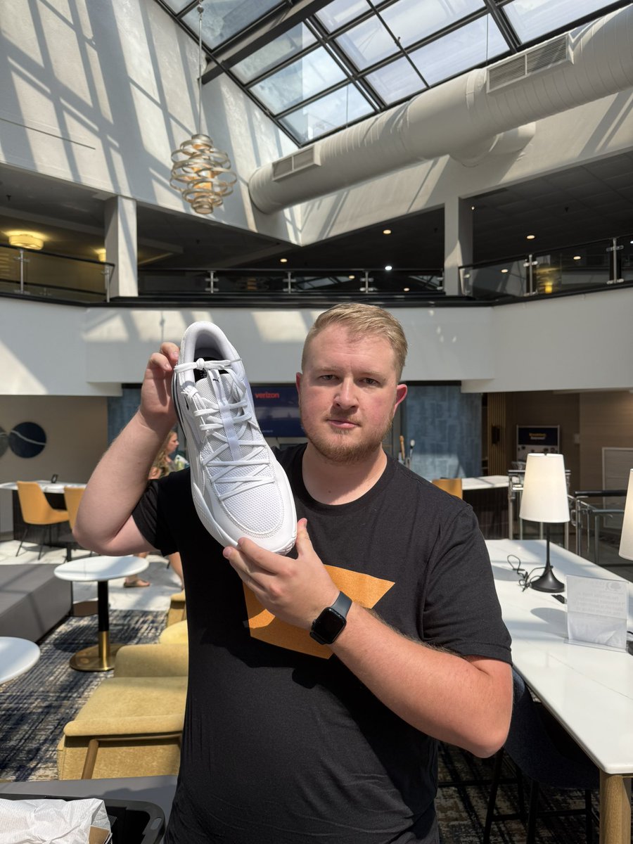 JUCOadvocate - Brandon Goble (@jucoadvocate) on Twitter photo 7’2 Wesley Rosa of <a href="/GoConqsMBB/">Dodge City Men’s Basketball</a> wears a size 20 shoe.
It’s unreal.
#JA48 7’2 Wesley Rosa of <a href="/GoConqsMBB/">Dodge City Men’s Basketball</a> wears a size 20 shoe.
It’s unreal.
#JA48