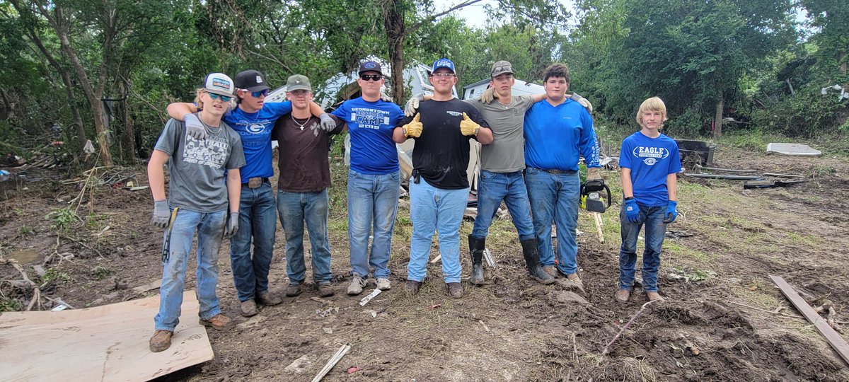Mike Grant (@papa_horn) on Twitter photo <a href="/GTEagleFootball/">Georgetown Football</a> giving back to the community today at Shady River RV Resort.
If you are looking for a volunteer opportunity, they need all the help they can get.
#EFND <a href="/GTEagleFootball/">Georgetown Football</a> giving back to the community today at Shady River RV Resort.
If you are looking for a volunteer opportunity, they need all the help they can get.
#EFND