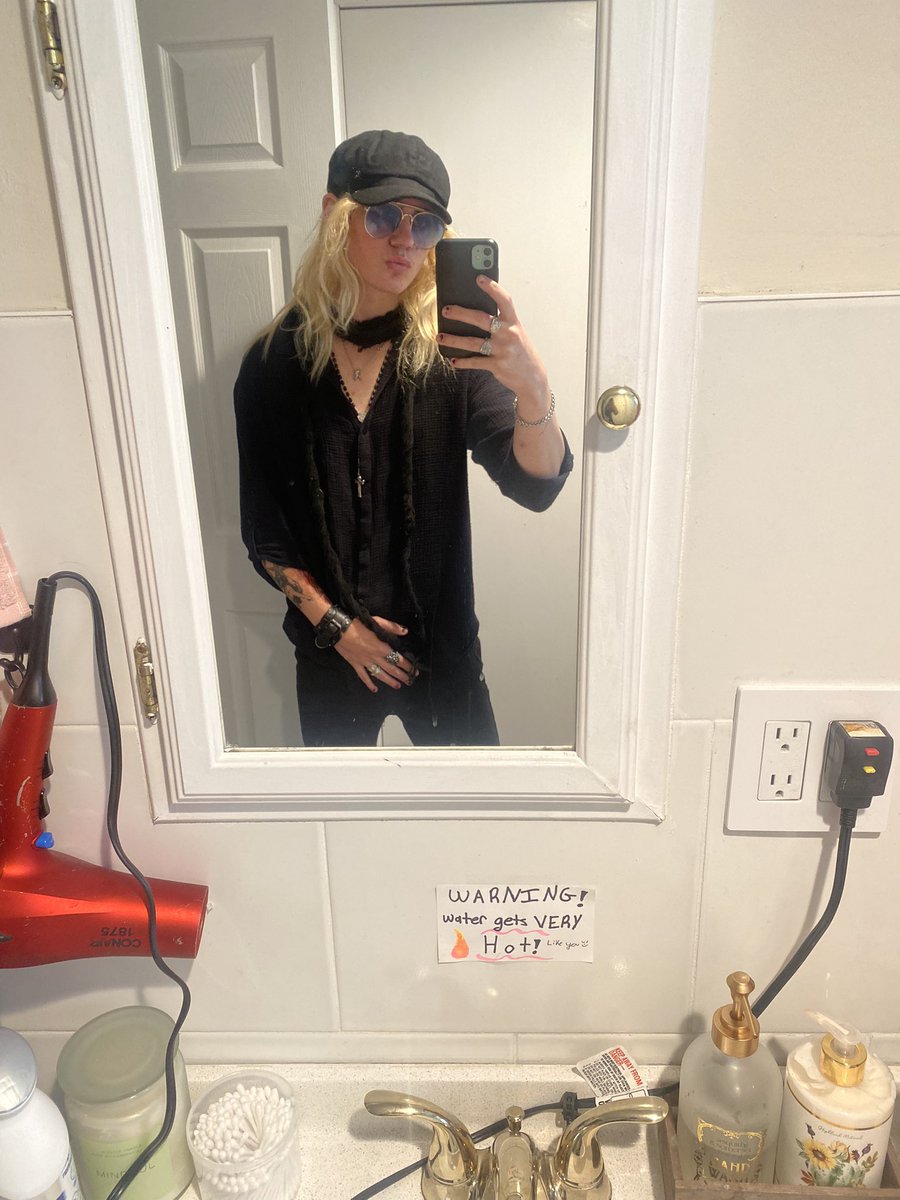 NickyisSticky's tweet photo. Insta got nuked lately, will I become a twitter boi? Maybe. Hopefully not. https://t.co/B2kIiITHiR