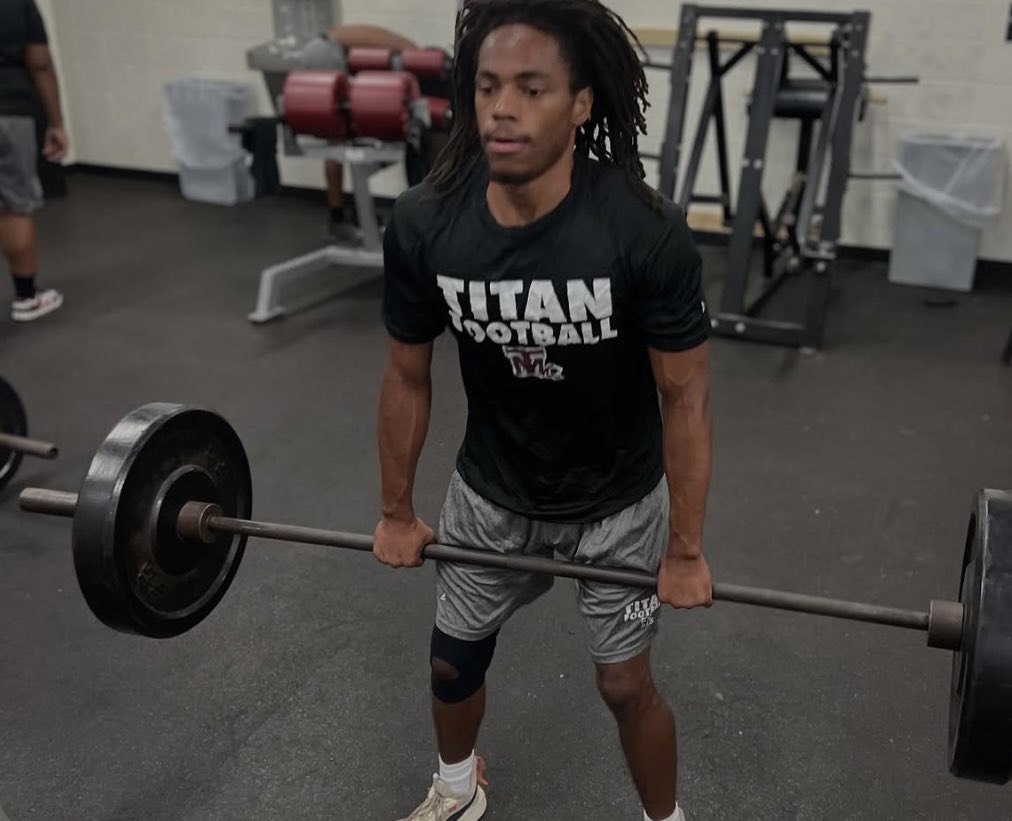 McLain HS Football (@mclainfootball) on Twitter photo Shoutout to <a href="/iAM_JoshJacobs/">Josh Jacobs</a> for pushing us hard during Titan Pride today! Let's keep the motivation going TMC!! Great day to be a Titan!!!
#NORTHSIDE #NEWERA Shoutout to <a href="/iAM_JoshJacobs/">Josh Jacobs</a> for pushing us hard during Titan Pride today! Let's keep the motivation going TMC!! Great day to be a Titan!!!
#NORTHSIDE #NEWERA