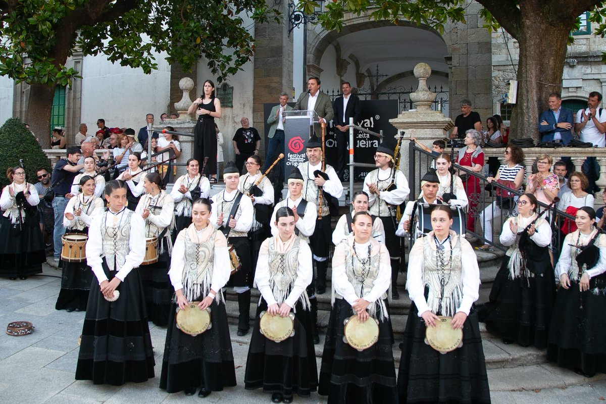 Deputación da Coruña (@depucoruna) on Twitter photo 🗣 <a href="/ValentinFormoso/">Valentín Formoso</a> destaca o recoñecemento internacional do <a href="/festortigueira/">Festival de Ortigueira</a> como “emblema da cultura celta”.
🎶 O Festival Internacional do Mundo Celta de Ortigueira cumpre medio século de historia co apoio da <a href="/Depucoruna/">Deputación da Coruña</a>. 🗣 <a href="/ValentinFormoso/">Valentín Formoso</a> destaca o recoñecemento internacional do <a href="/festortigueira/">Festival de Ortigueira</a> como “emblema da cultura celta”.
🎶 O Festival Internacional do Mundo Celta de Ortigueira cumpre medio século de historia co apoio da <a href="/Depucoruna/">Deputación da Coruña</a>.