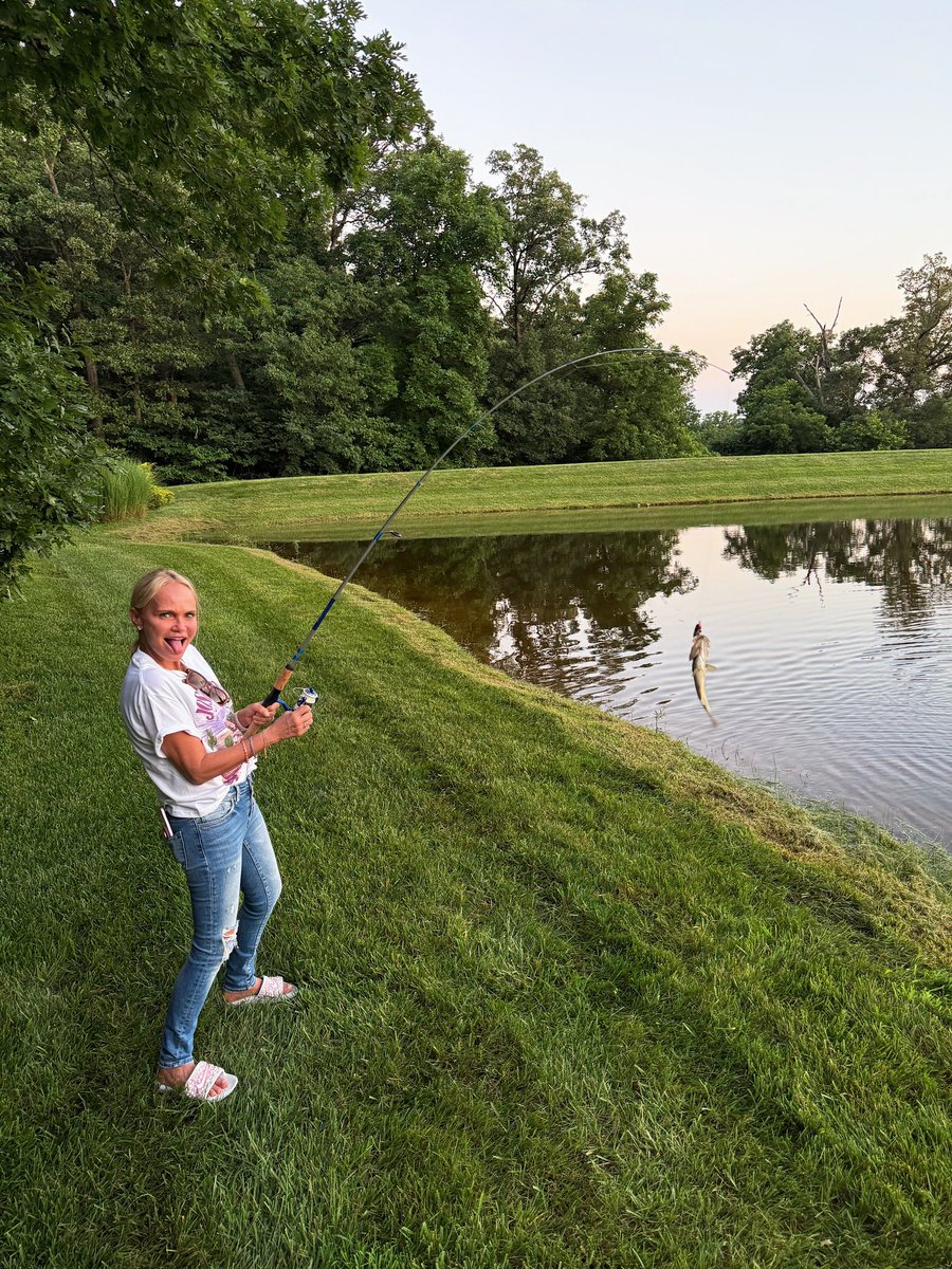KChenoweth's tweet image. Nothing like fishing days with the family 🎣💕