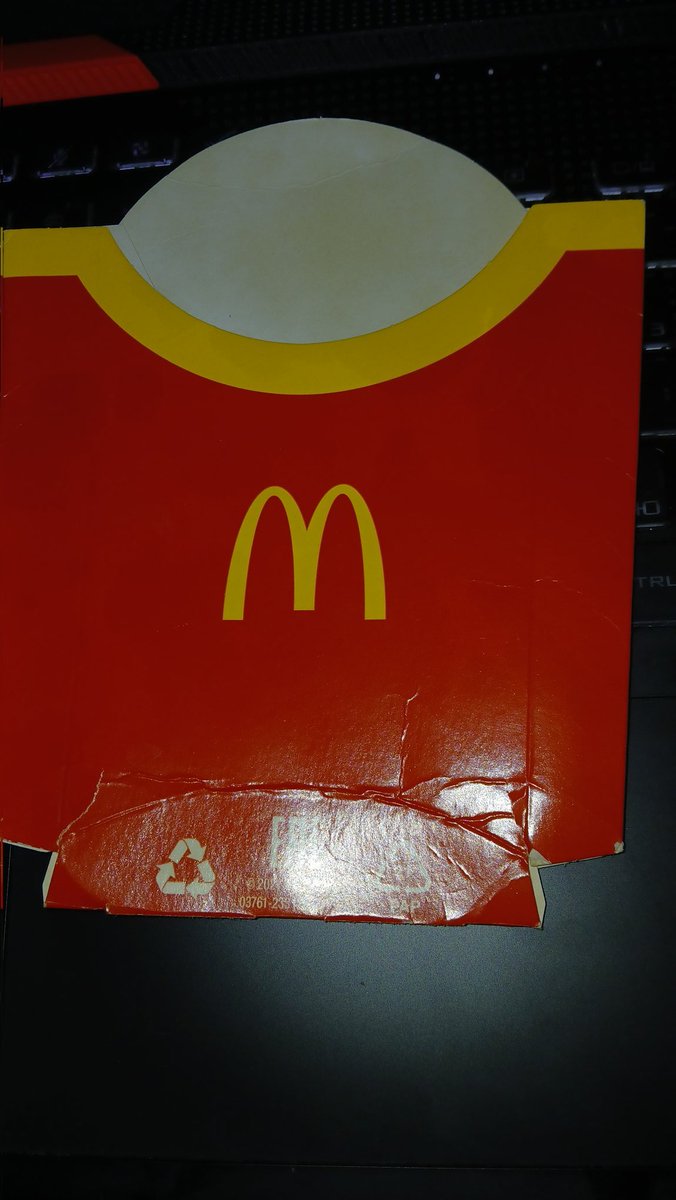 разбирал свой хлам. нашел это. взгрустнул