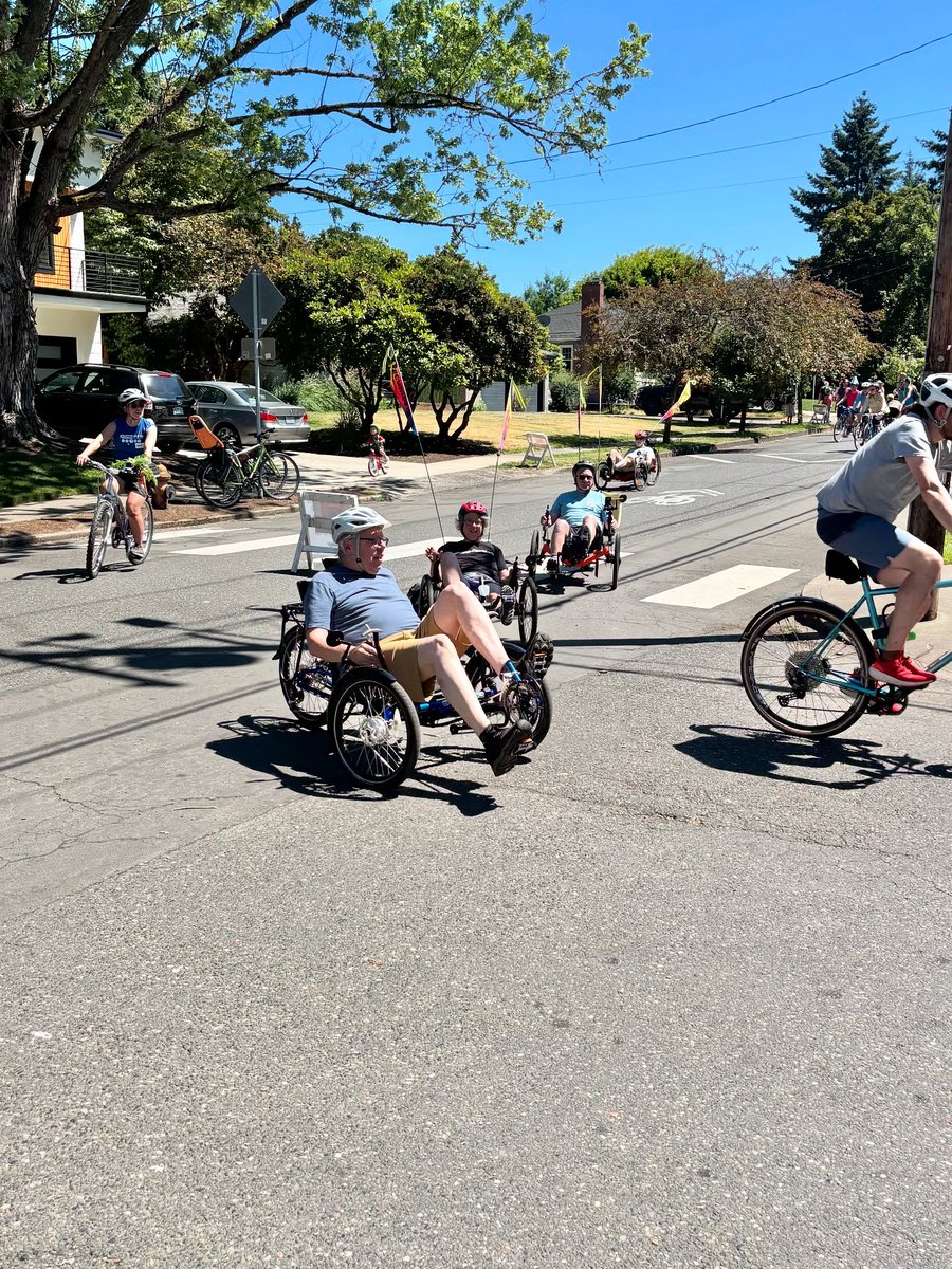 ShrinersPDX's tweet image. Thanks to everyone who came out to see us at @portlandsundayparkways, and a big shout-out to @AdaptiveSportsNW for providing the means to get kids out and biking. Great event on a beautiful day!
#AdaptiveSports #RecreationTherapy