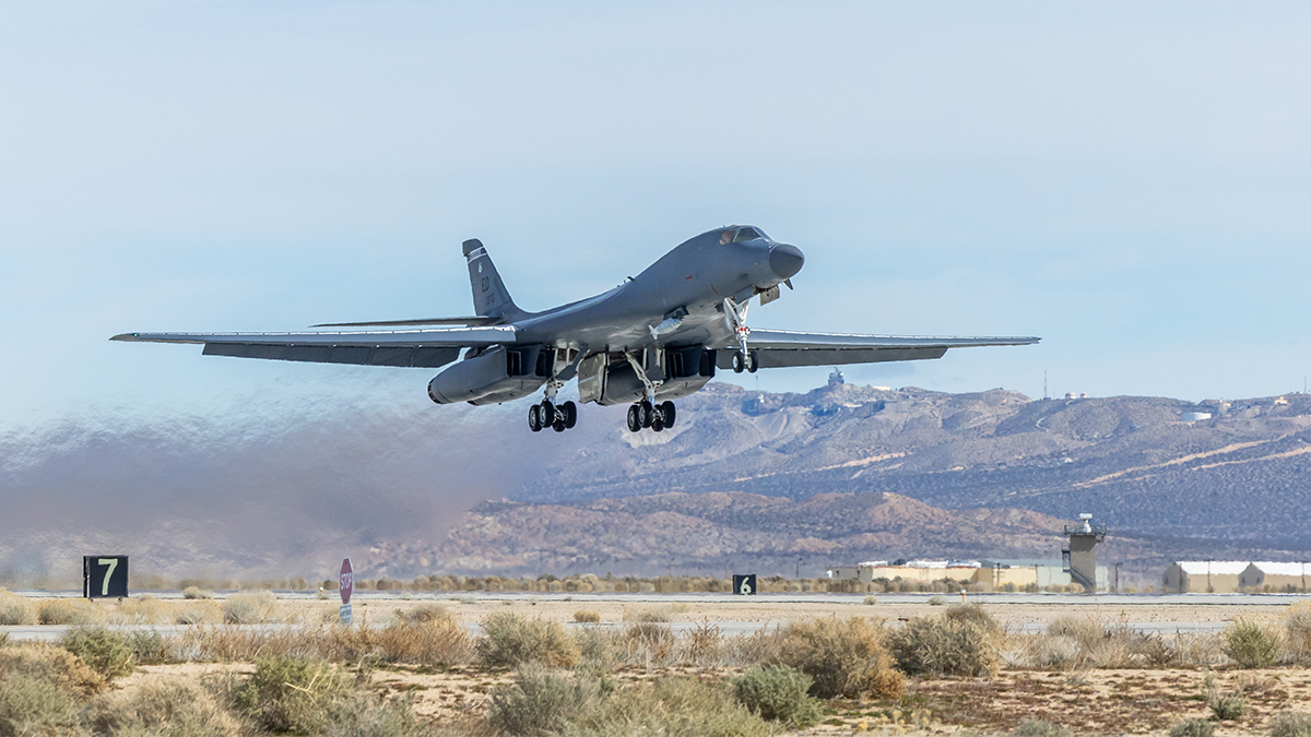 BoeingDefense's tweet image. Thank you, @USAirForce, for selecting us to deliver Load Adaptable Modular (LAM) pylons for your B-1 fleet. The LAM pylons will bring new capabilities and allow the B-1 to continue to adapt to evolving needs.
Learn more: bit.ly/4lR38vD
📷 @EdwardsAFB