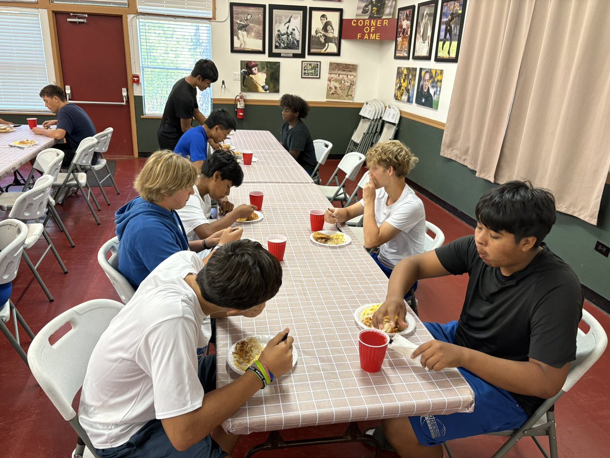 DobsonFootball's tweet image. Breakfast is even better after hills.
@DobsonAthletics @CoachNewcombe