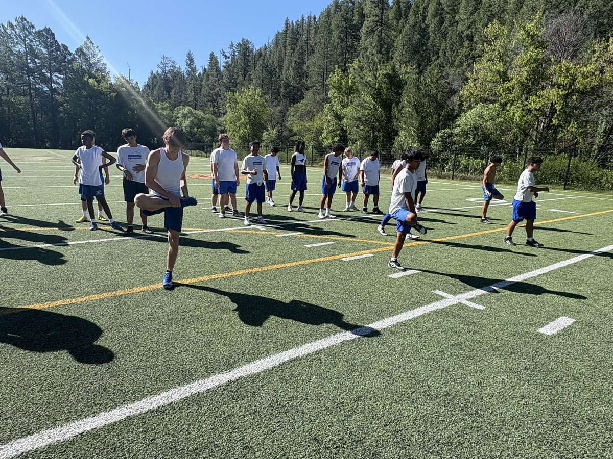 DobsonFootball's tweet image. Got a full practice in this morning.
@DobsonAthletics @CoachNewcombe