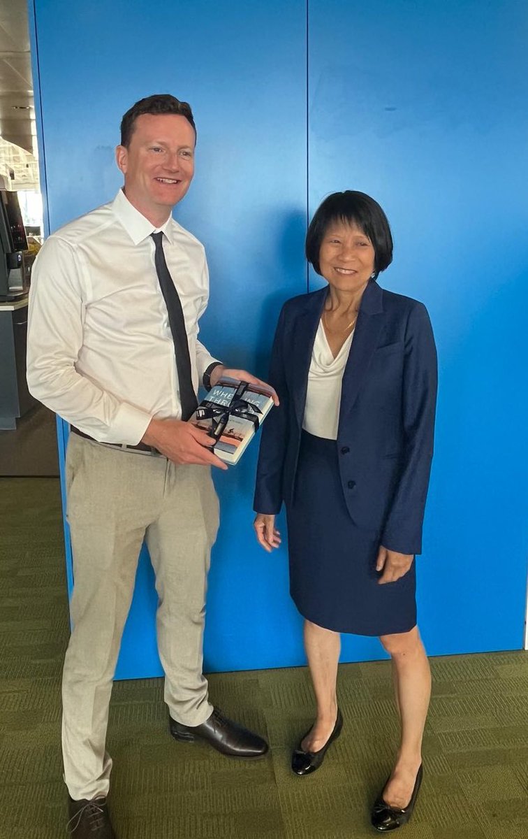 Seb Dance (@sebdance) on Twitter photo A real honour to meet <a href="/MayorOliviaChow/">Mayor Olivia Chow šØš¦</a> of Toronto šØš¦ today for a highly productive discussion on shared challenges and opportunities for our cities: building high-quality housing, tackling congestion, promoting active travel and much more. A real honour to meet <a href="/MayorOliviaChow/">Mayor Olivia Chow šØš¦</a> of Toronto šØš¦ today for a highly productive discussion on shared challenges and opportunities for our cities: building high-quality housing, tackling congestion, promoting active travel and much more.
