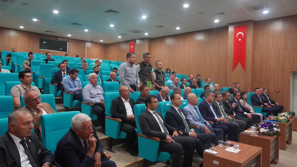 2025 yılı 2. Dönem İl Koordinasyon Kurulu Toplantısı Valimiz Sn Birol EKİCİ’nin başkanlığında, Belediye Başkanı Mehmet YARKA, Vali Yardımcıları, Kaymakamlar, DSİ 10.Bölge Müdürü, Karayolları 9.Bölge Müdürü, Orman Bölge Müdürü ve İlçe Belediye Başkanlarının katılımı ile düzenlendi