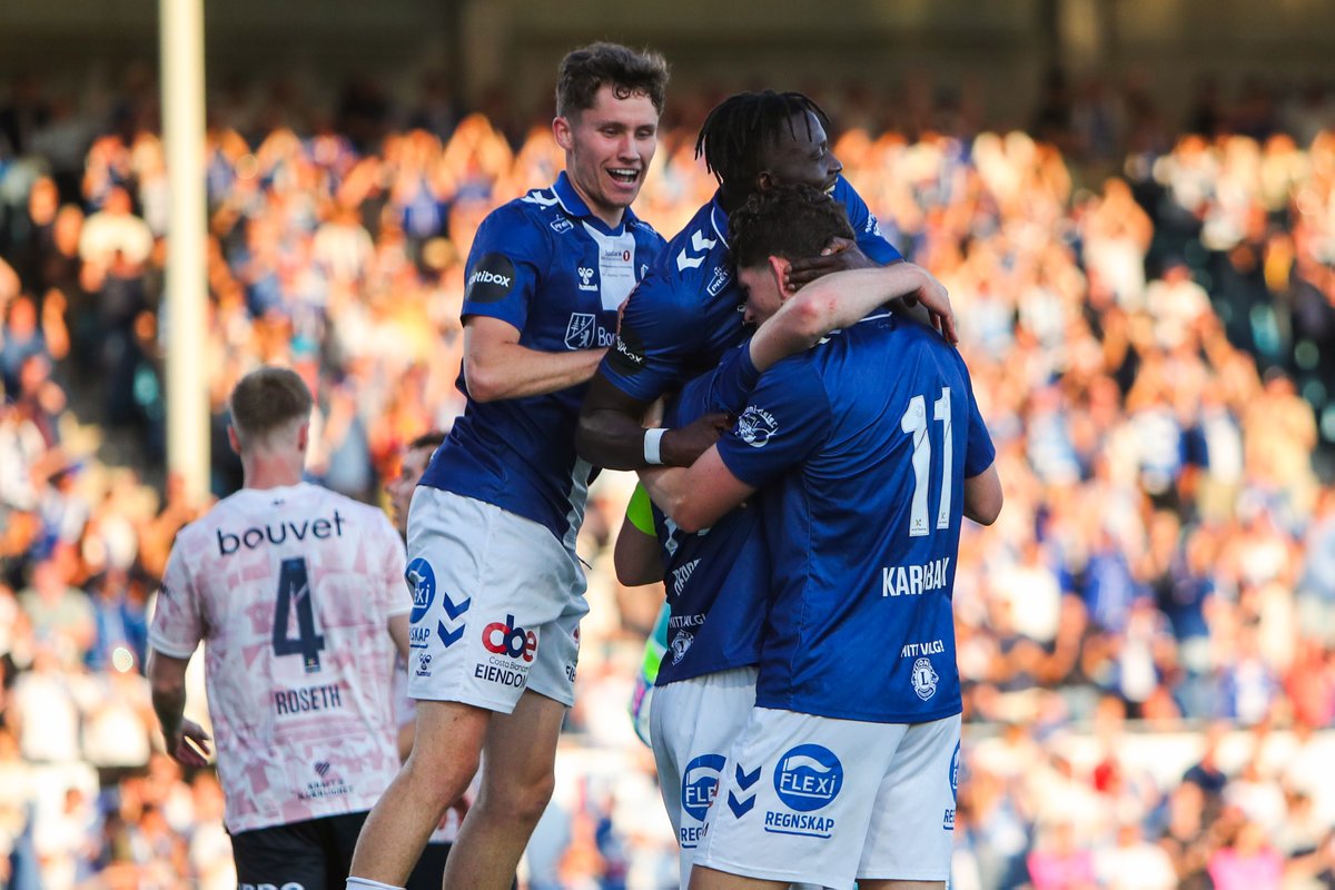 NorgesFotballforbund (@nff_info) on Twitter photo Vi gratulerer <a href="/Sarpsborg08/">Sarpsborg 08</a> som er klare for cupfinalen etter at de slo Viking 1-0 i semifinalen i kveld 👏 I finalen møter de <a href="/LillestromSK/">Lillestrøm SK</a> som slo Kristiansund 2-0 på Åråsen tidligere i kveld. Vi gratulerer <a href="/Sarpsborg08/">Sarpsborg 08</a> som er klare for cupfinalen etter at de slo Viking 1-0 i semifinalen i kveld 👏 I finalen møter de <a href="/LillestromSK/">Lillestrøm SK</a> som slo Kristiansund 2-0 på Åråsen tidligere i kveld.