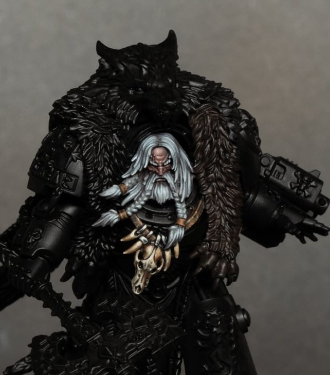 Daemonrich's tweet image. Games Workshop sent me the new Logan Grimnar as a review copy. He's a fantastic sculpt and I've been keen to get started on him. I'm going for a moody, gritty feel. I've got to tidy up his braids a bit still. #paintingwarhammer #WarhammerCommunity #spacewolves #Adwip