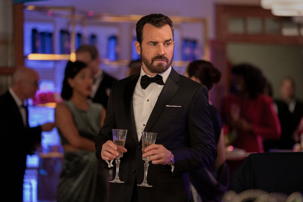 Tune in tomorrow for the #PokerFace S2 finale "The End of the Road" and a wrap on an amazing season! We have added last week's epic collection of tech bro wedding dance music from the episode directed by Ti West to to our Spotify playlist open.spotify.com/playlist/1XyHu…