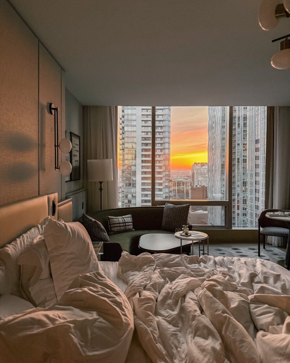 Four Seasons Hotel Toronto tweet media