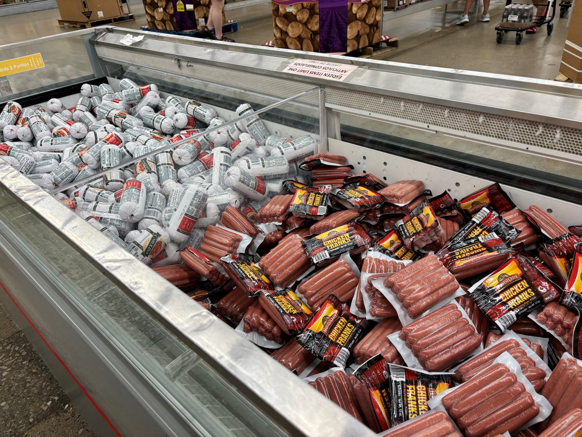 DukeEnergyIN's tweet image. Today, we partnered with Food Finders Food Bank to provide barbecue-themed groceries and assistance to local residents at the nonprofit's Fresh Market in Tippecanoe County. Together, we helped provide more than 30,000 meals for our neighbors in need in the Greater Lafayette area.