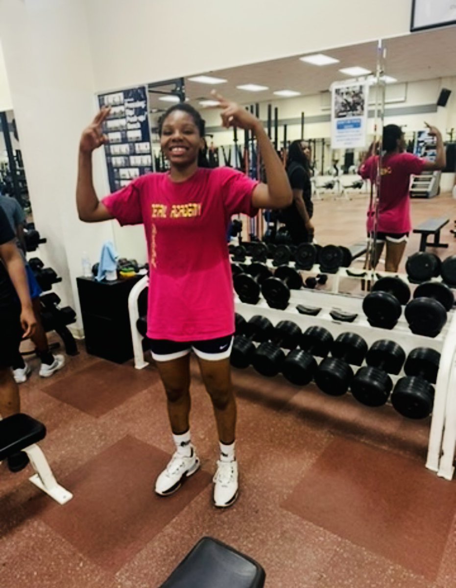 Coach_Creamer's tweet image. A 3 time denial of her visa, Came to us hungry to work! Put the time in, put on the lbs, strength and helped lead us to a conference title and a sweet 16 at Nationals! All conference and Defensive player of the year! Now a D1 player and getting paid! Proud coach! Love you!