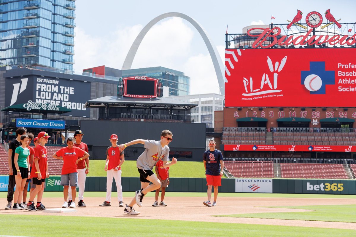 CardinalsCare's tweet image. Thanks to Iván Herrera, the Cardinals Athletic Training staff and the team from @PBATS for visiting with kids from our youth programs to teach them about living healthy lifestyles as part of the PLAY campaign!