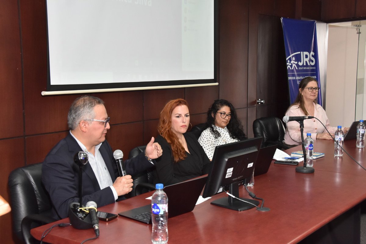 PUCE Ecuador tweet media