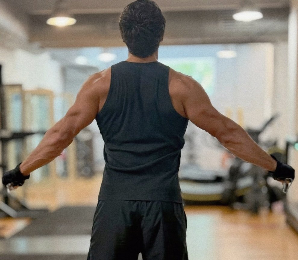 لم يكن هناك يوم لم استعد به لدور جديد ولم يأتي يوم لم أتدرب به ولم يأتي يوم تفوق فيه أحد علي #Sandokan #CanYaman #ElTurco #جان_يامان #التوركو #ساندوكان 🧿👑🦅🐅⚔️ أنت تشاهد مباراة شطرنج لكنني وحدي من يعرف تحركاتي 🧿🪬