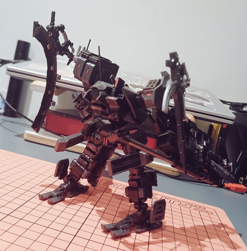 ZeBlackBallD's tweet photo. The Kotobukiya AC Agnis. Very cool koto kit that actually uses only three polycaps throughout its whole body. On the feet and torso so it's joints are very solid. Also i thought it would be taller for a koto ac kit, but its a shortstack armored goblin, still love it tho! https://t.co/qhydNRq9IB