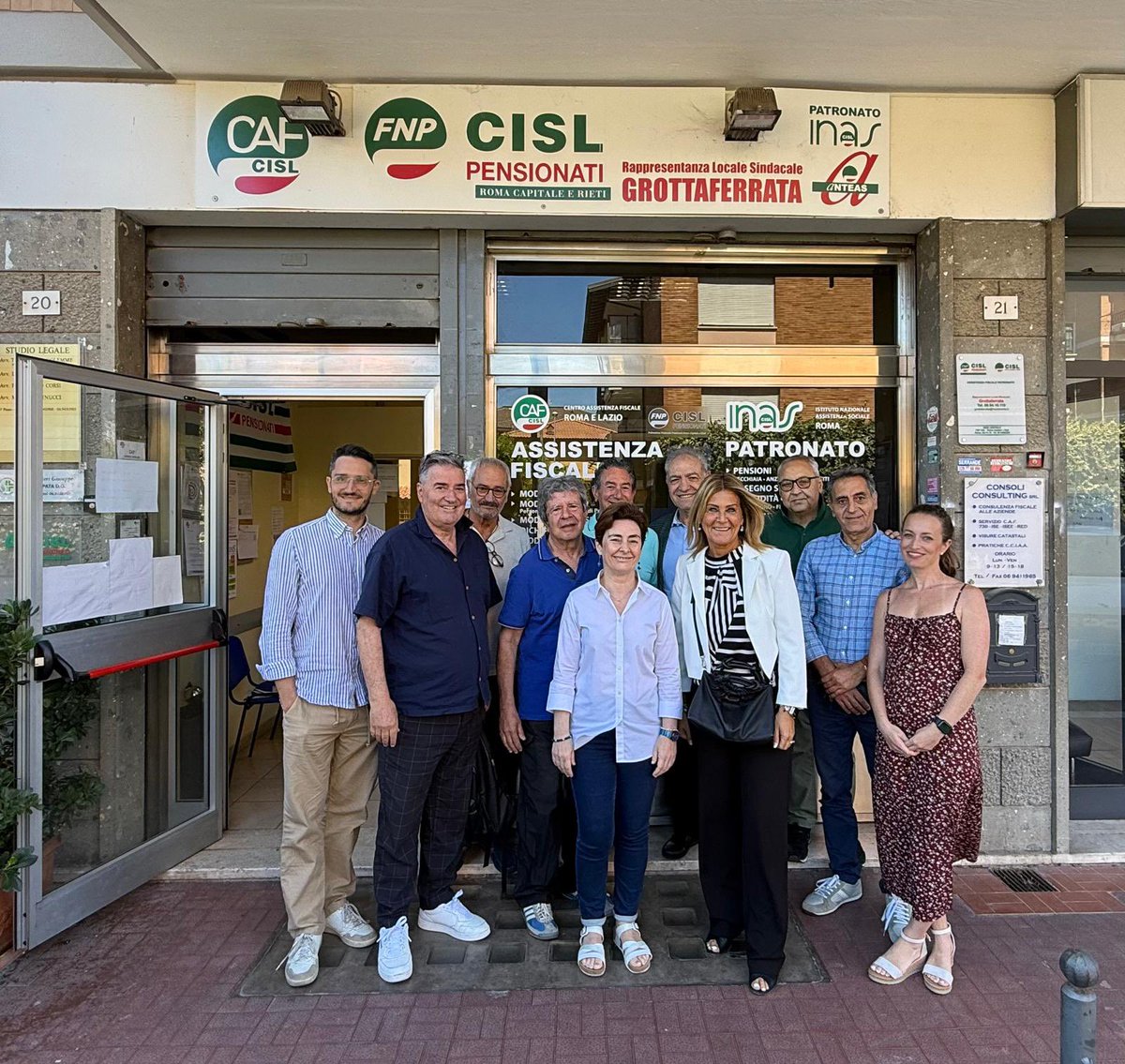 CislRomaRieti's tweet photo. Rosita Pelecca e Alvaro Pedemonti della Fnp Cisl Roma visitano le sedi Cisl della Usz dei Castelli Romani 
Un grande passo avanti verso la nostra prima linea e gli avamposti territoriali #Cisl #ripartiamodaiterritori Ciampino, Grottaferrata, Marino, Albano, Velletri e Lariano https://t.co/JF9d8GbtVL
