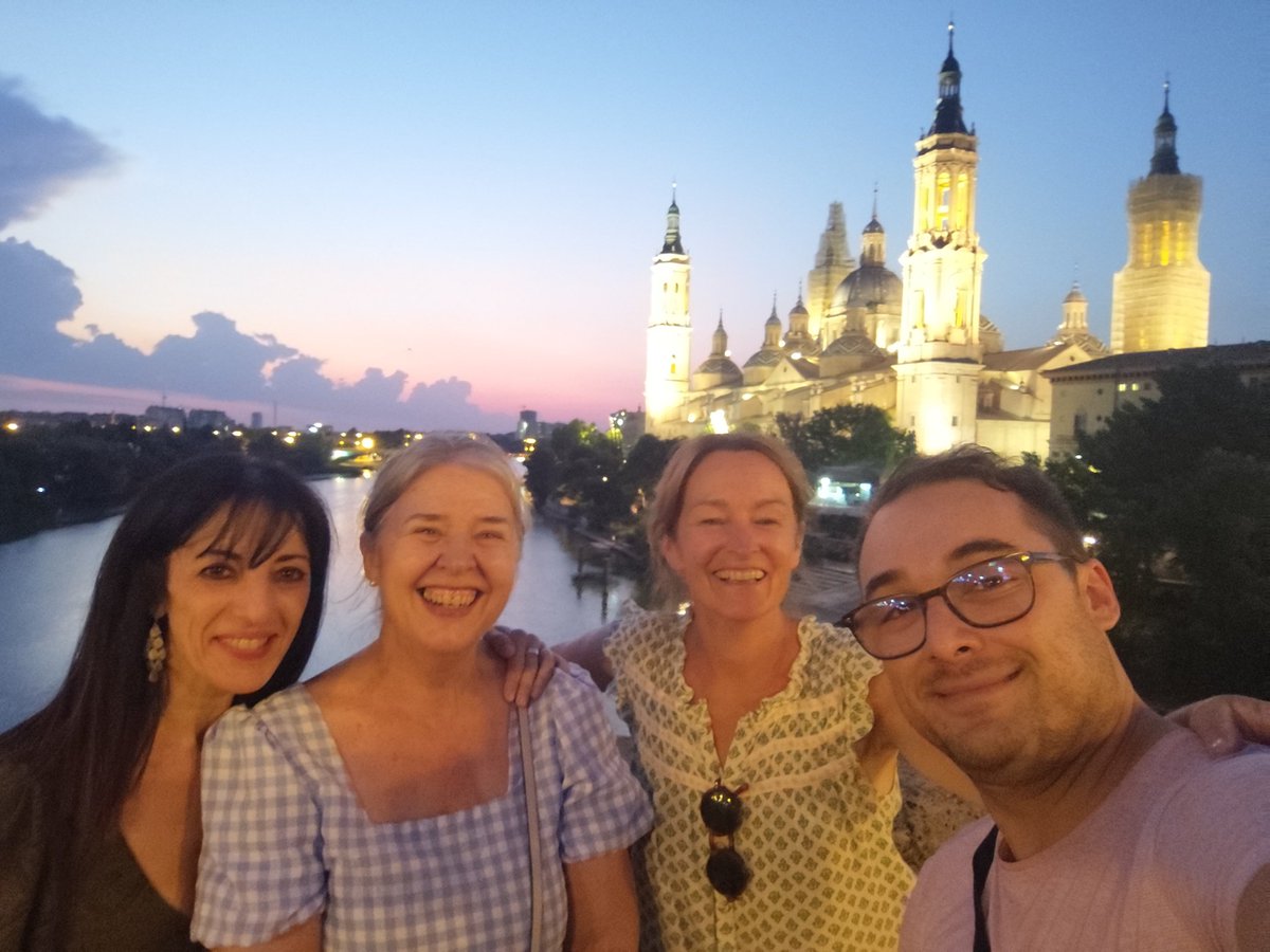 manuelamonleon's tweet image. Paseíto con grandes profesionales de Cuidados Paliativos @marisadlrscn @naomihasson1 @daniel_f_rob @AECPAL_