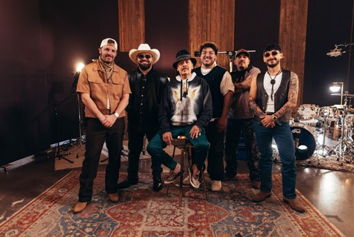 SonyMusicRD's tweet photo. 🎶 #MeRetiro 🎶 @CarlosSantana x #GrupoFrontera 
#BehindTheScenes 📽️📼
https://t.co/bOwC0eoOPC https://t.co/f3N8eO4Uqg