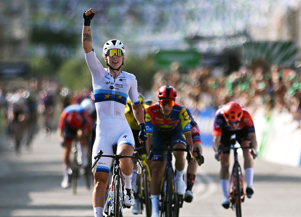 Giro d'Italia Women🇮🇹 Stage 5
⭐️⭐️⭐️⭐️⭐️Wiebes
⭐️⭐️⭐️⭐️Consonni, Vos
⭐️⭐️⭐️Jastrab, Moors, Baker
⭐️⭐️Fiorin, Van Dam, Van der Wolf, Truyen
⭐️Henderson, Zanardi, LKopecky, Gasparrini, Gery
#GirodItaliaWomen #GiroDonne #GirodItaliaWomen25 #GirodItaliaWomen2025 #GiroDonne25