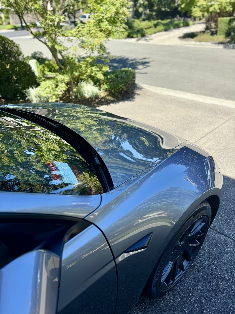 RobustAD's tweet image. “It looks better than showroom!”, our repeat coating customer said after we de-badged and gave a 5-year premium coating to his new #Tesla.

Book now at robsutd.com or give us a call at 707-681-5944 for free quote. Servicing #Napa &amp;amp; surrounding Bay Area.