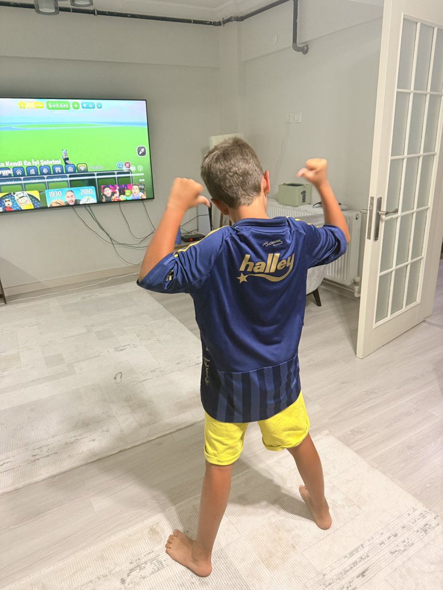 Yavrum daha şampiyonluk göremedi. #fenerbahçe