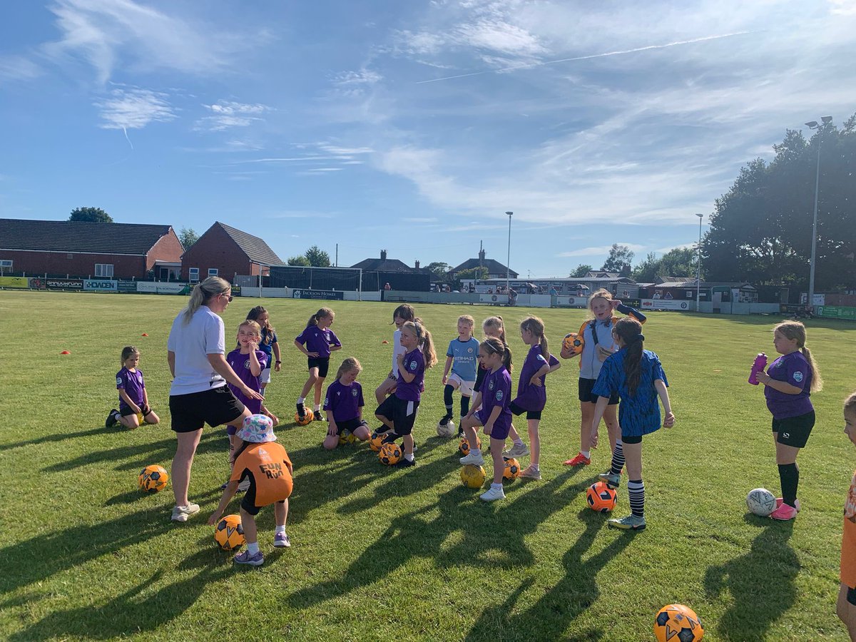 BarntonWildcats's tweet image. Wow wow wow! What a session for #bigfootballday  @barntonfc 🤩🖤🤍⚽️
Absolutely amazing to see so many girls coming along - playing football &amp;amp; supporting our #Lionessess 🦁🏴󠁧󠁢󠁥󠁮󠁧󠁿
Barnton Wildcats - you’re all amazing &amp;amp; #madeforthisgame 🌟⚽️